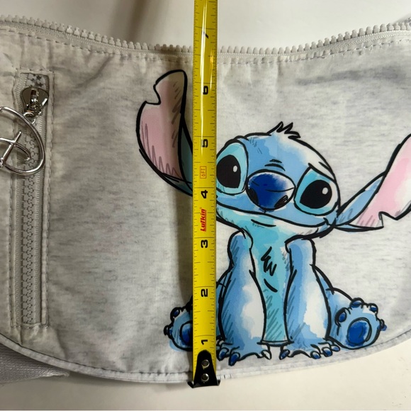 NWT. Disney Primark Stitch crossbody bag. Adorable gray bag - Picture 5 of 11